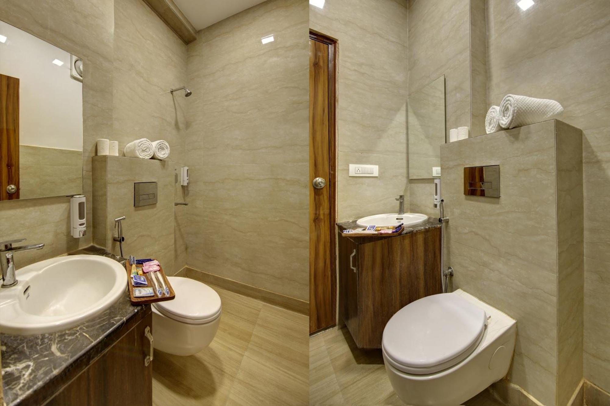 Rahul Palace By Golden Tree Near Metro Station And Ajmal Khan Market New Delhi Extérieur photo